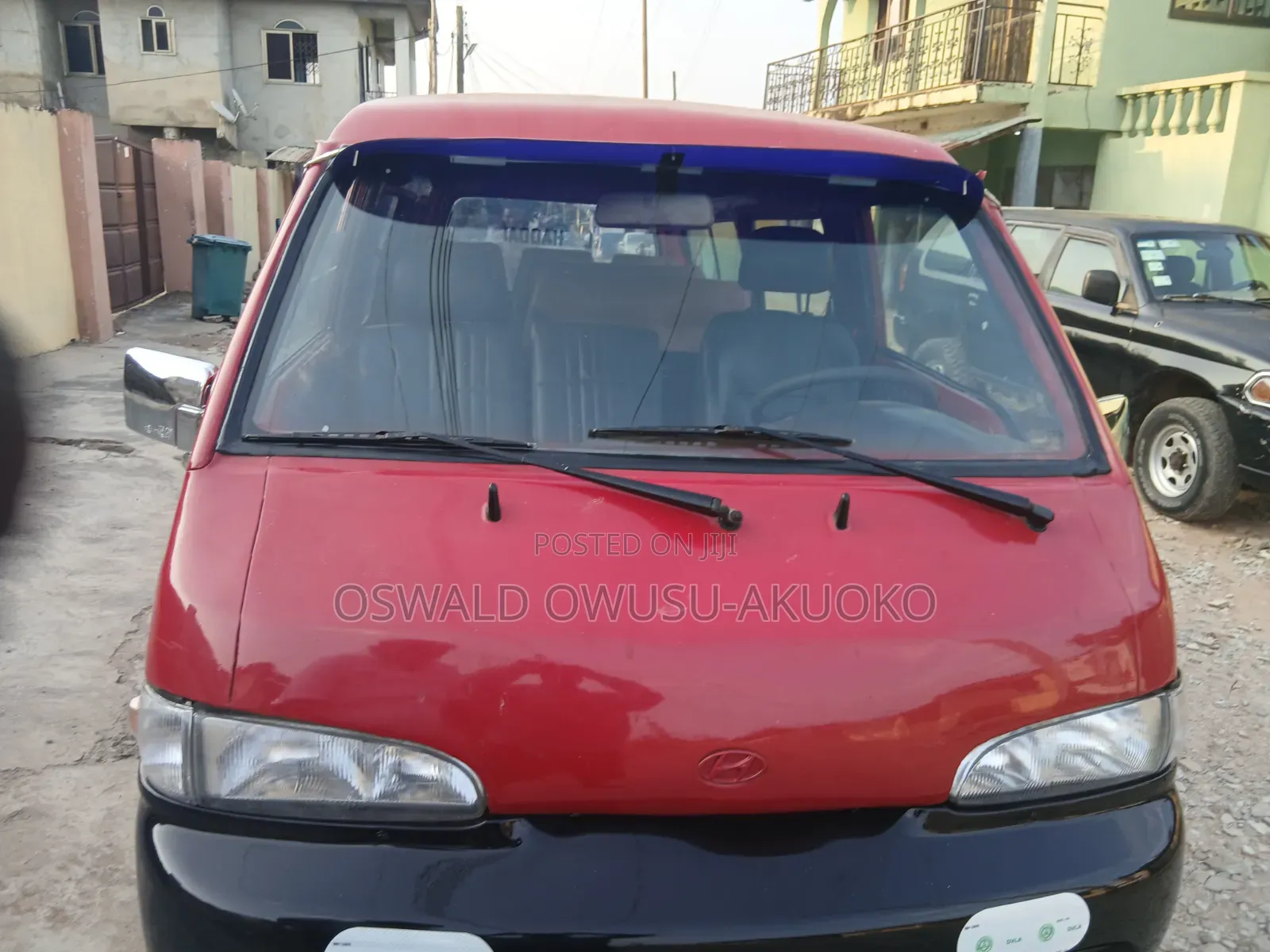Hyundai H-100 2001 Red