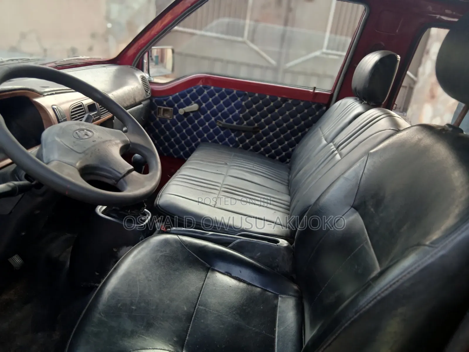 Hyundai H-100 2001 Red