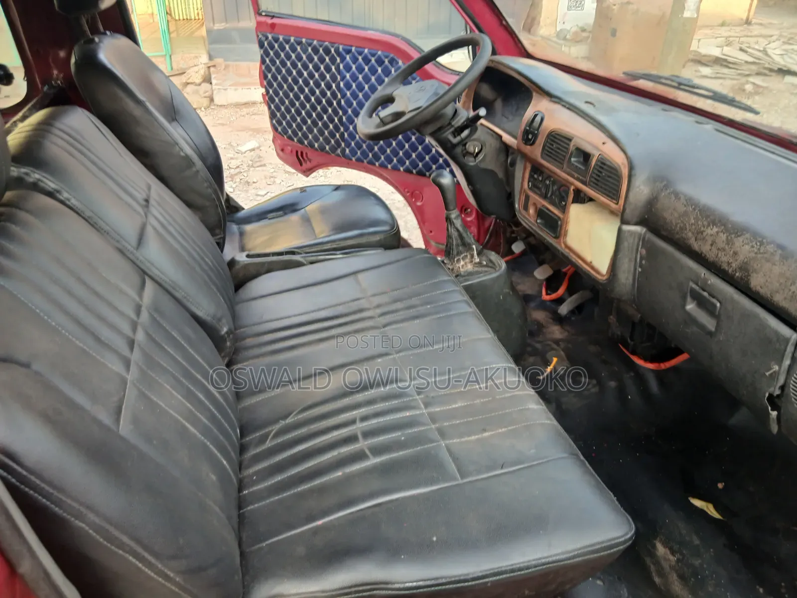 Hyundai H-100 2001 Red