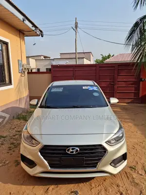 Hyundai Accent 2018 Silver
