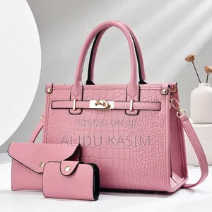 Luxurious Women Hand Bag