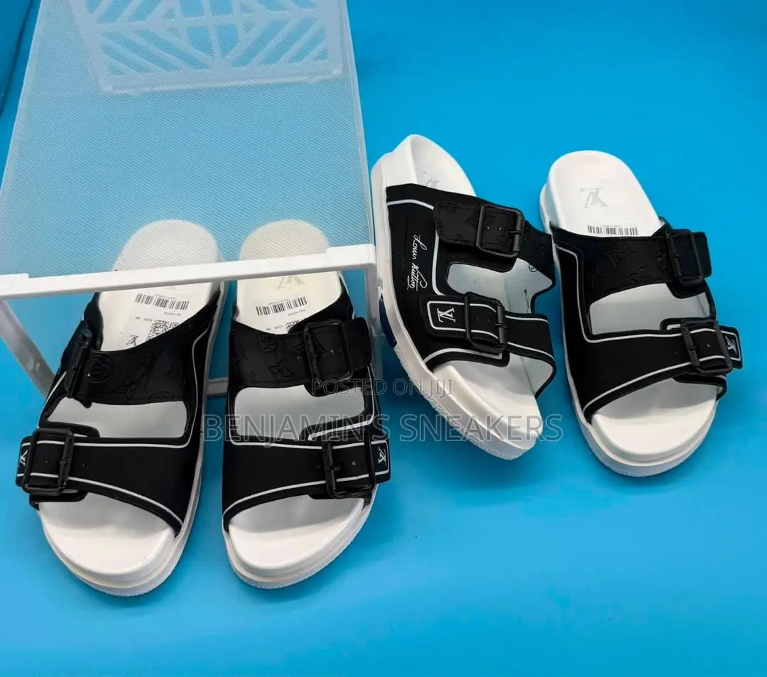 Louis Vuitton Slippers