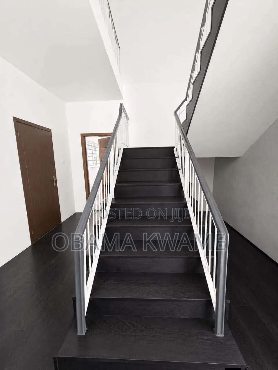 Premium 6 Spacious Room Commercial Property for Rent at Cantonment