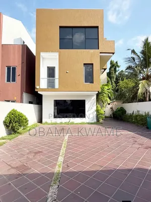 5bdrm House in Laryea Homes, A&C Mall Area for sale
