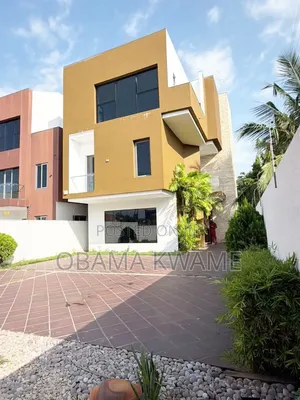 5bdrm House in Laryea Homes, A&C Mall Area for sale