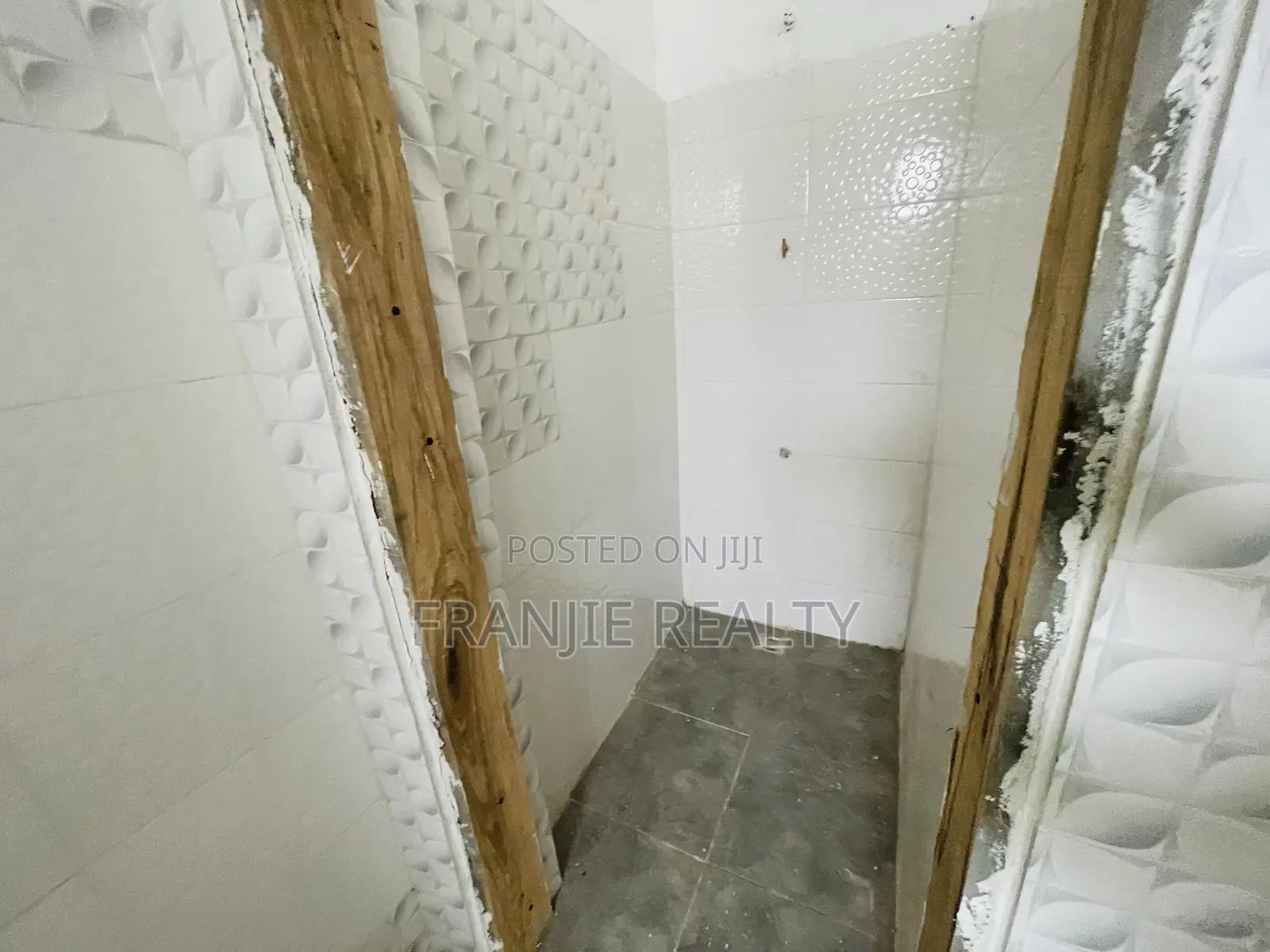16bdrm House in Kasoa for sale