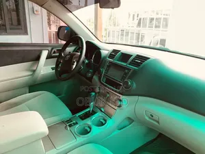 Toyota Highlander Limited 3.5l 4WD 2013 Silver