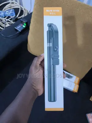 R1s-L Selfie Stick Tripod Stand for Pictures and Videos