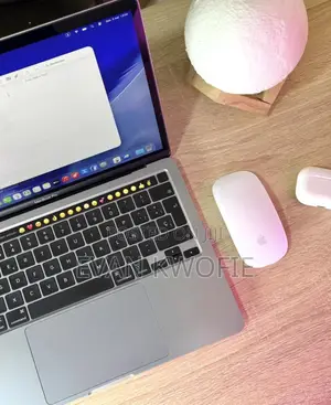 Laptop Apple MacBook Pro 2018 16GB Intel Core i7 SSD 256GB