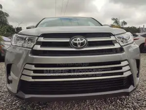 Toyota Highlander LE AWD 2020 Silver