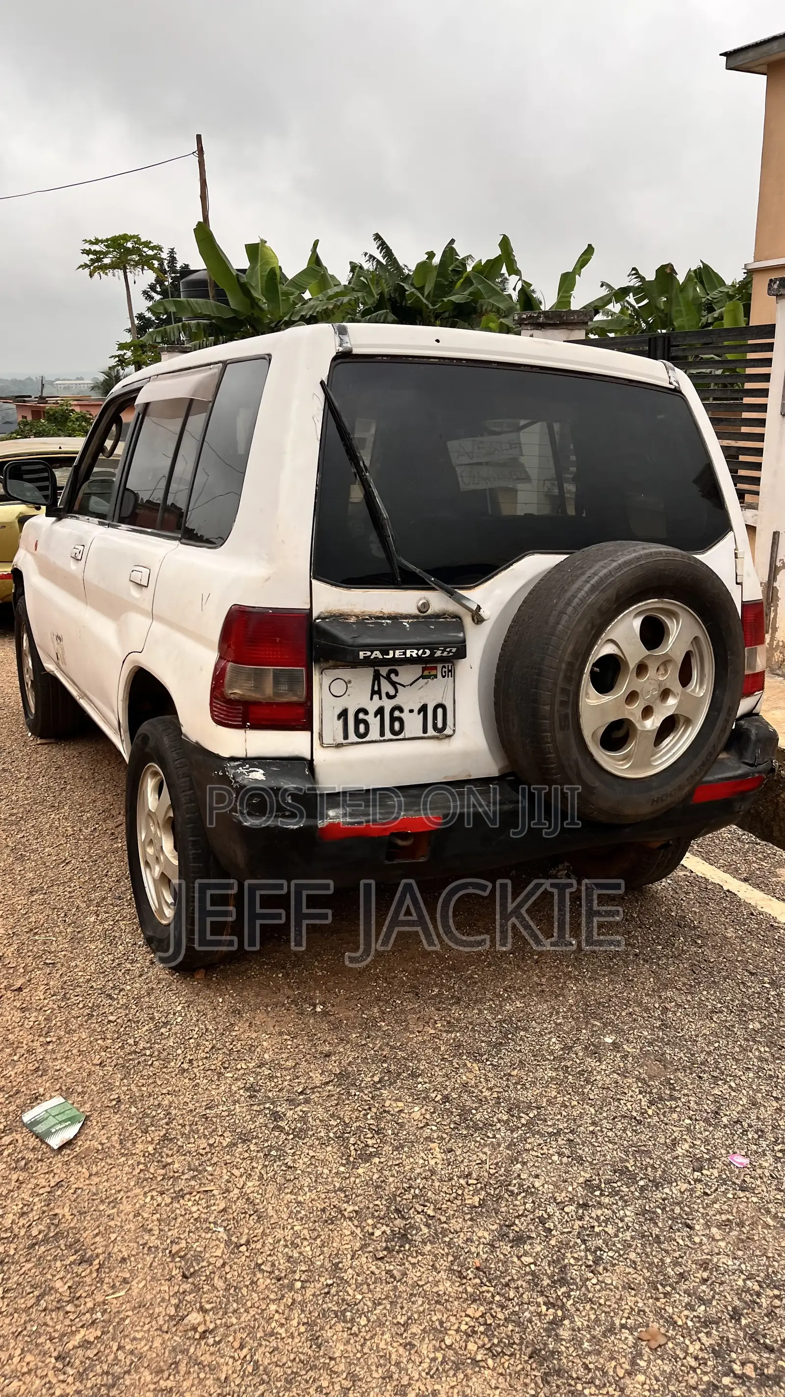 Mitsubishi Pajero 1999 White