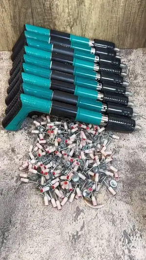 Nail Gun With 100 Pieces of Nails