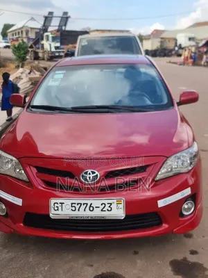 Toyota Corolla 2013 Red