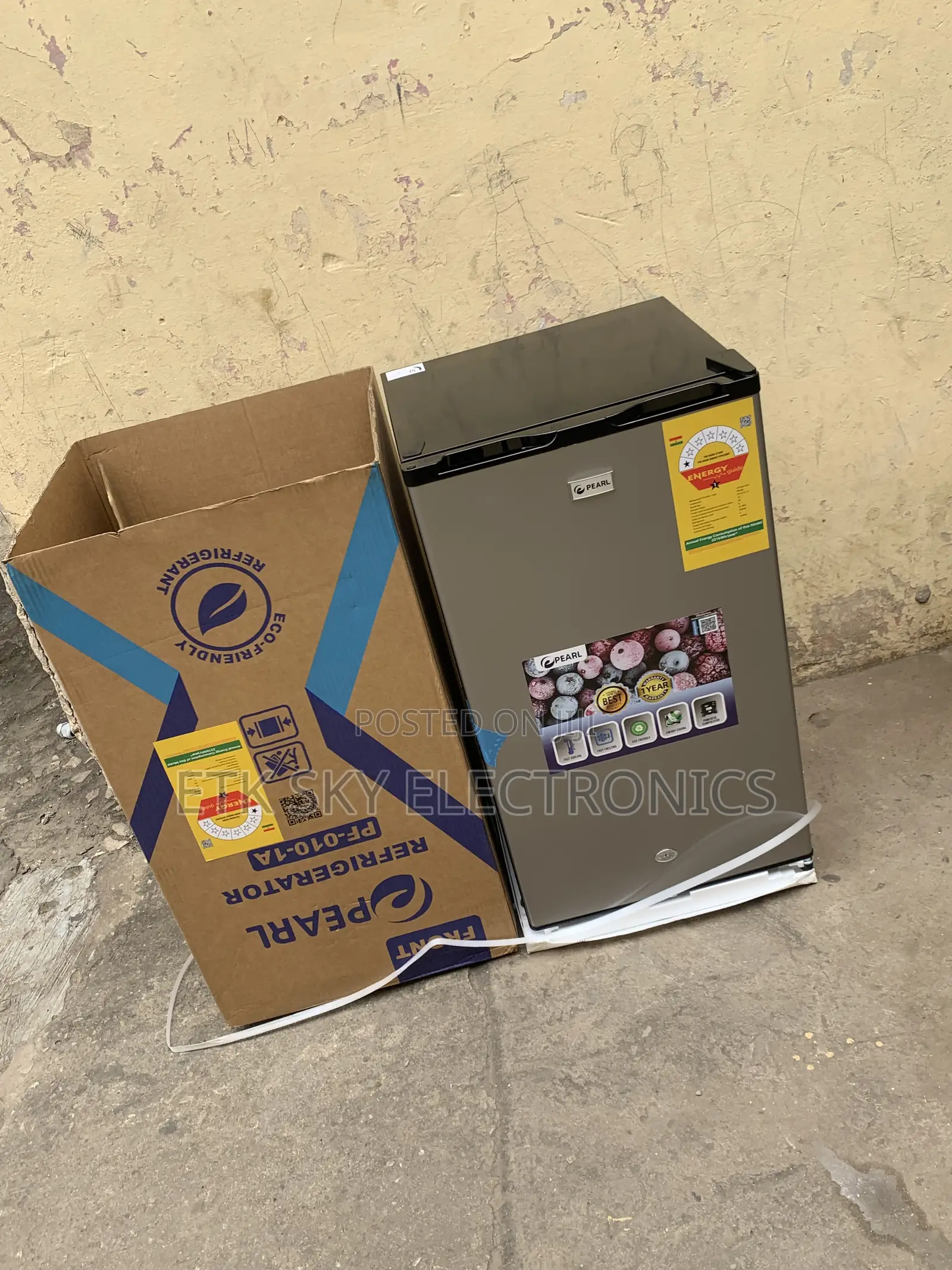 Pearl PF-010-1A 90L Table Top Refrigerator