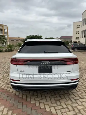 Audi Q8 2022 White
