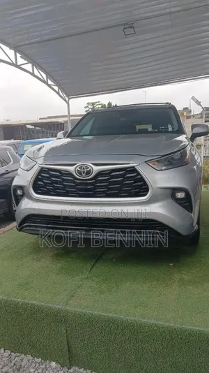 Toyota Highlander XSE 2022 Silver