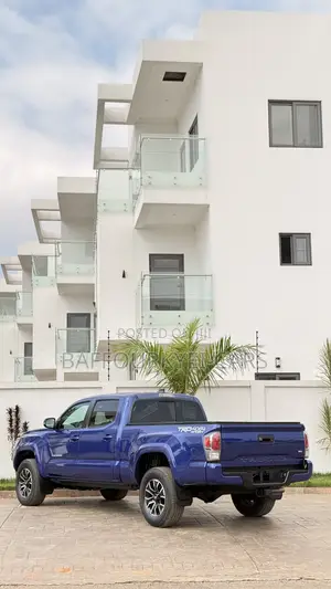 Toyota Tacoma 2023 Blue