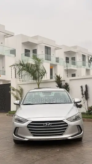 Hyundai Elantra 2017 Silver