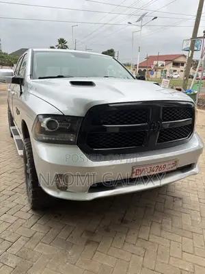 RAM 1500 2018 Gray