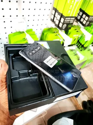 New Samsung Galaxy S10 5G 512 GB Black