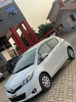 Toyota Vitz 2013 White