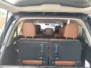 Toyota Land Cruiser 4.5 V8 VXR 2017 Black