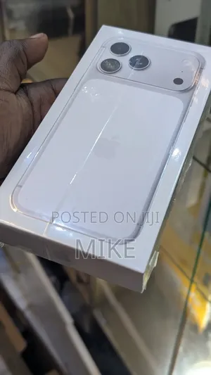 New Apple iPhone 17 Pro Max 256 GB White