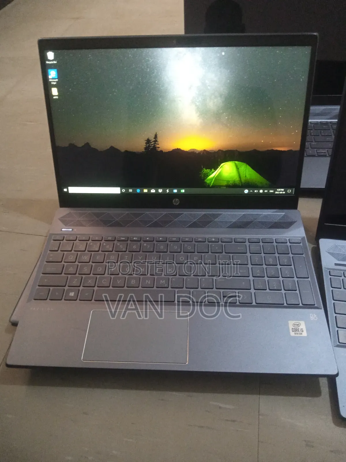 New Laptop HP Pavilion 15 8GB Intel Core i5 SSHD+SSD 500GB