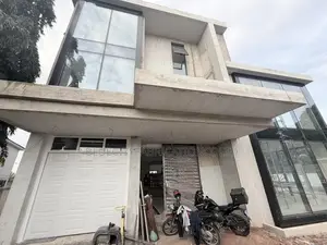 Smart Extended Fanlight Garage Door