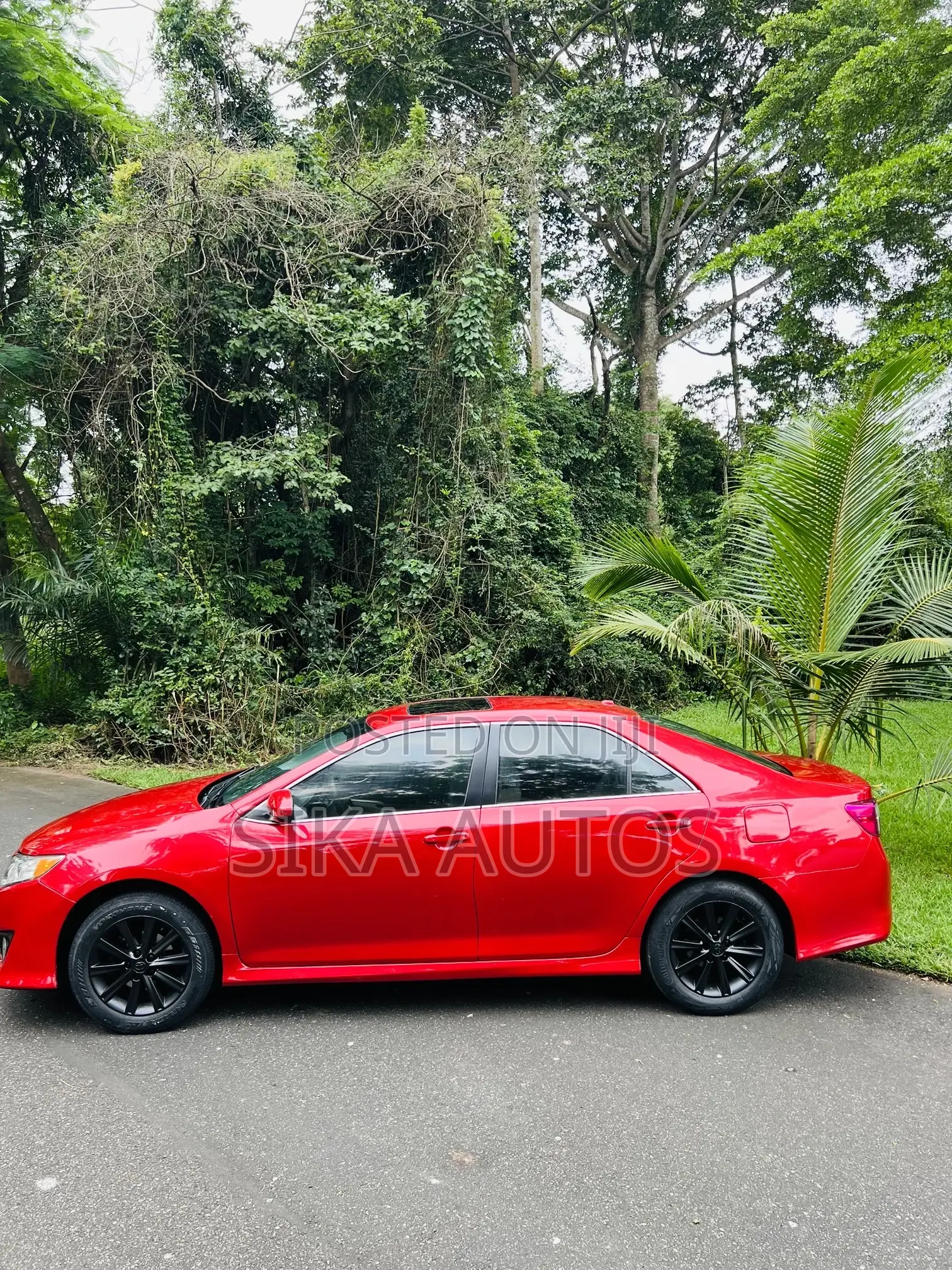 Toyota Camry XLE 4dr Sedan w/Prod. End 11/13 (2.5L 4cyl 6A) 2014 Red