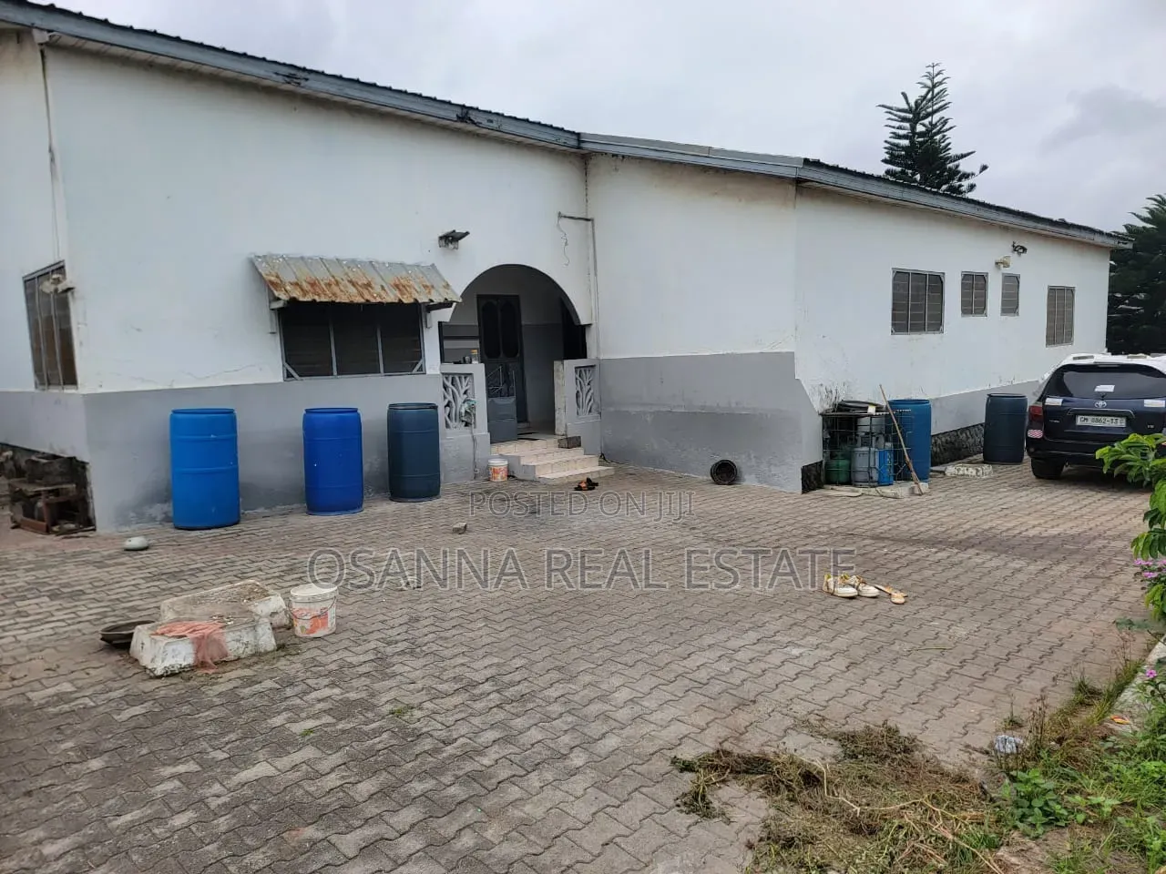 Furnished 4bdrm Apartment for sale