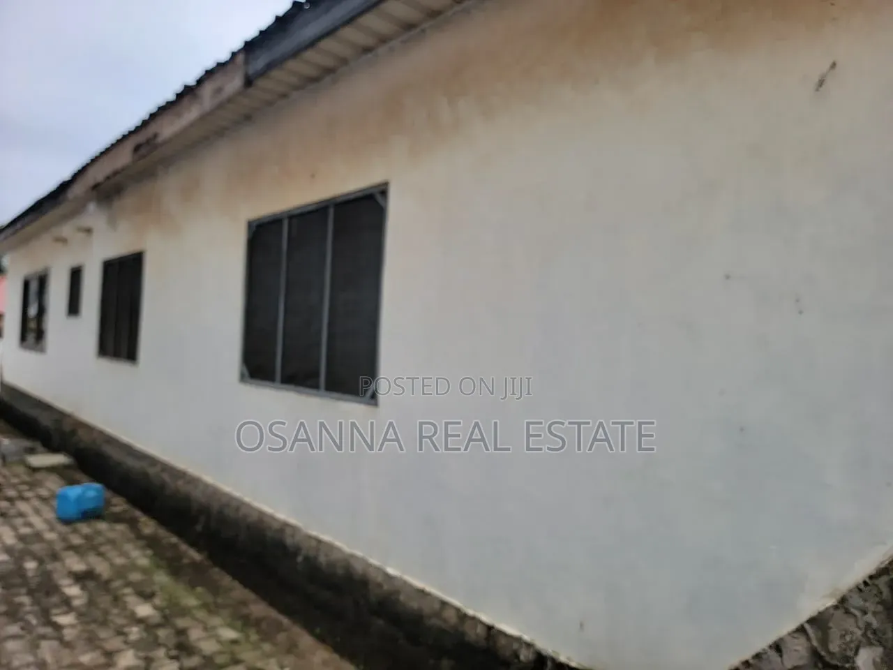 Furnished 4bdrm Apartment for sale