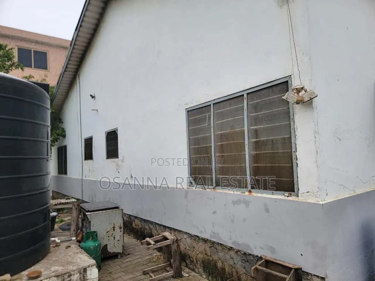 Furnished 4bdrm Apartment for sale