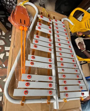 27-Note Aluminum Marching Glockenspiel/ Bell Lyre