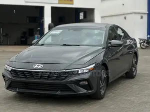 Hyundai Elantra SE 2024 Gray