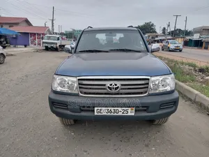 Toyota Land Cruiser 2006 Blue