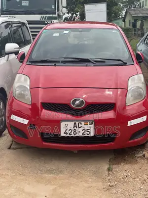 Toyota Vitz 2010 Red
