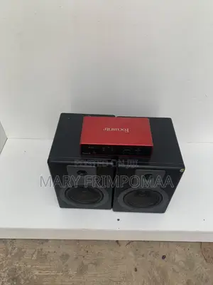Focusrite Scarlett 4i4 and M Audio BX5a