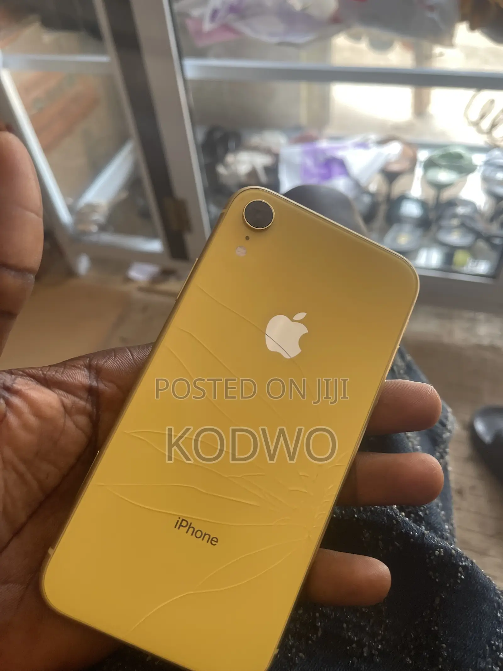 Apple iPhone XR 64 GB Yellow