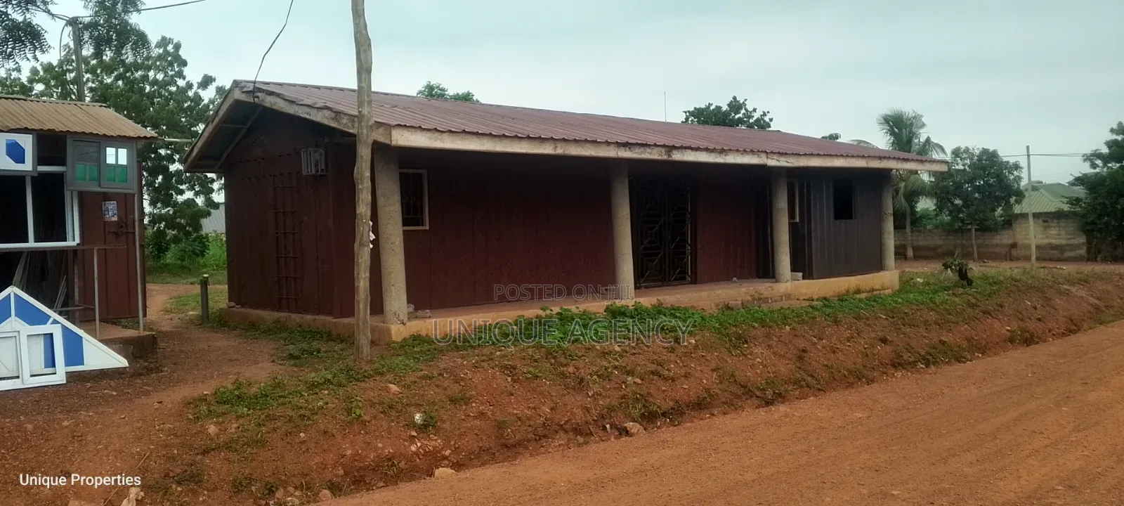 1bdrm Apartment in Pentecost for sale