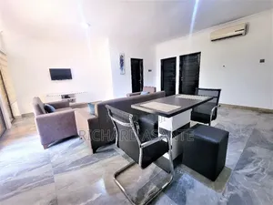 Furnished 2bdrm Apartment in Boundary Road Area for rent