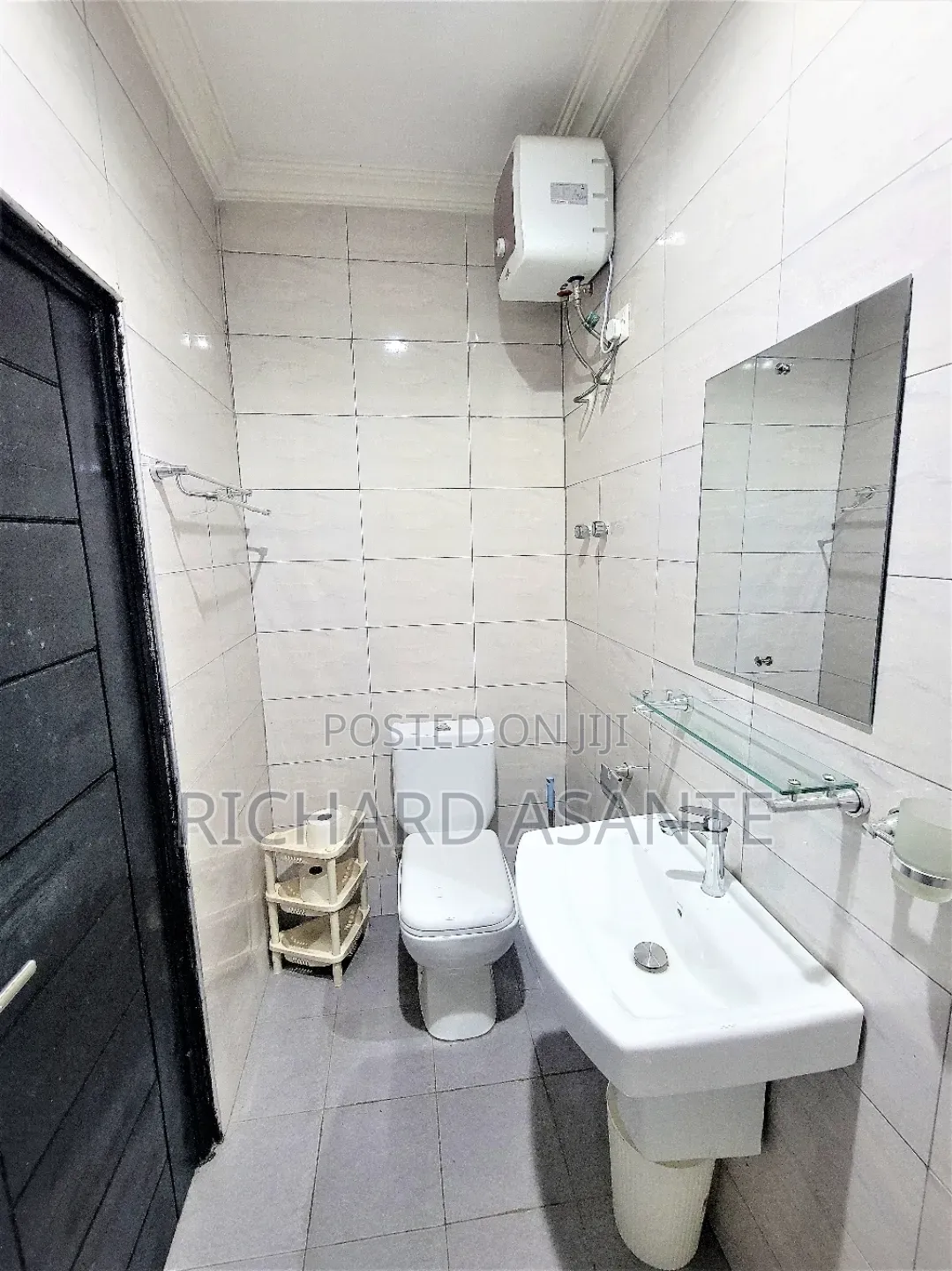 Furnished 2bdrm Apartment in Boundary Road Area for rent