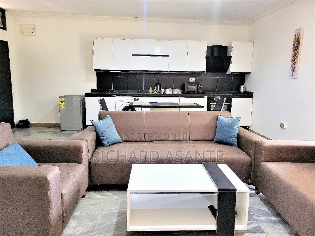 Furnished 2bdrm Apartment in Boundary Road Area for rent
