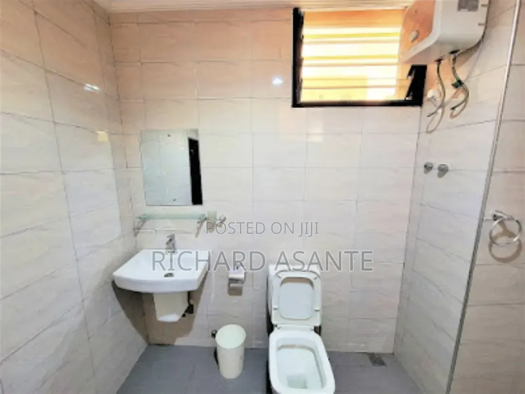 Furnished 2bdrm Apartment in Boundary Road Area for rent