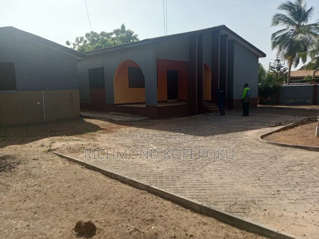 6bdrm House in Kofis Realty, Regimanuel Gray Estates for sale