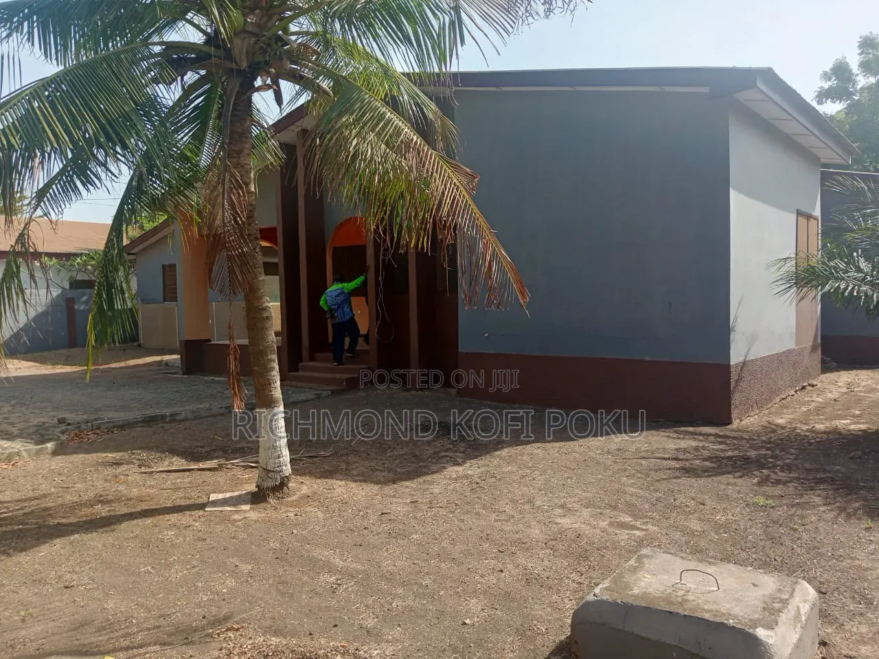 6bdrm House in Kofis Realty, Regimanuel Gray Estates for sale