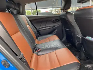 Toyota Yaris L Hatchback 5dr 2015 Blue