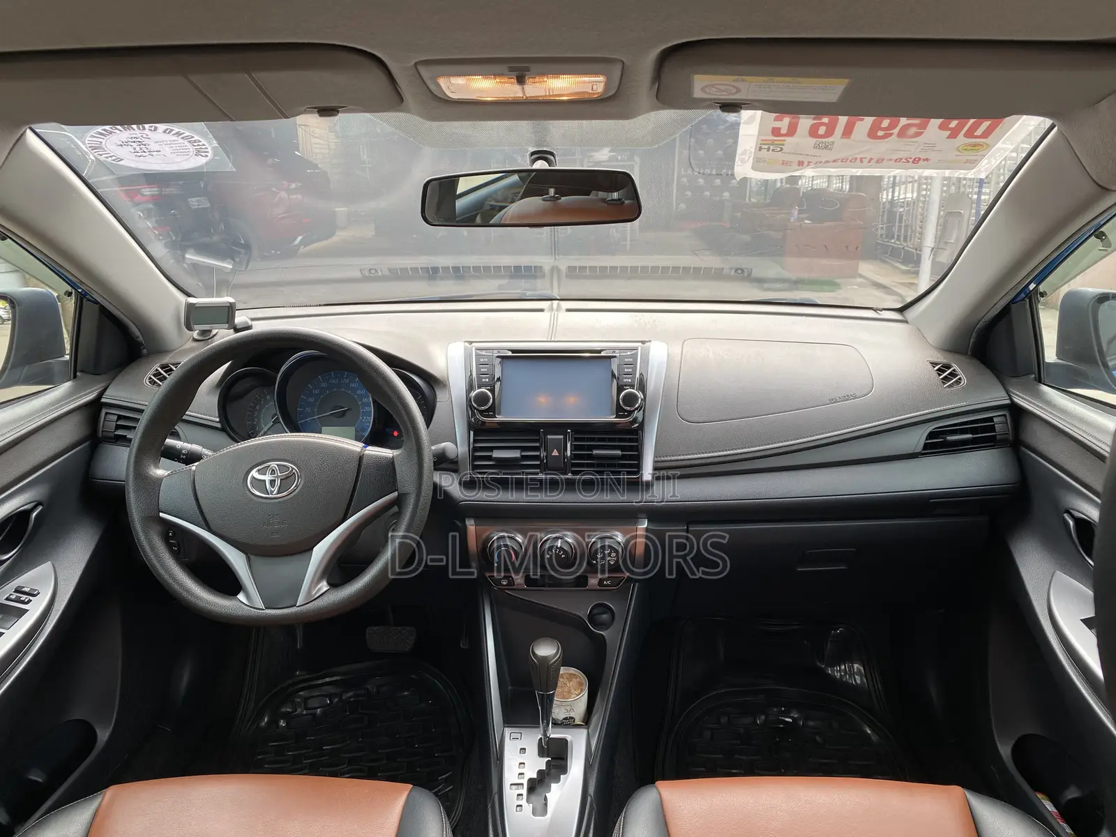 Toyota Yaris L Hatchback 5dr 2015 Blue