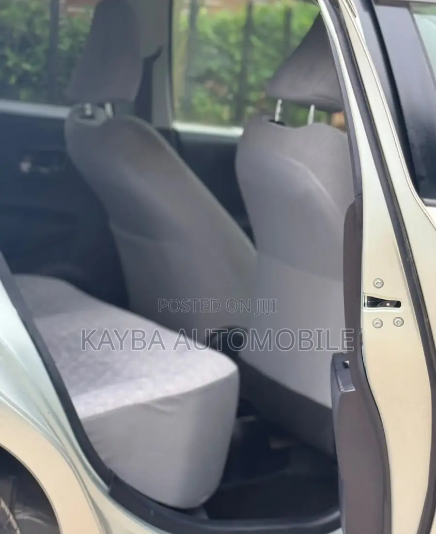 Toyota Vitz 2013 Gray