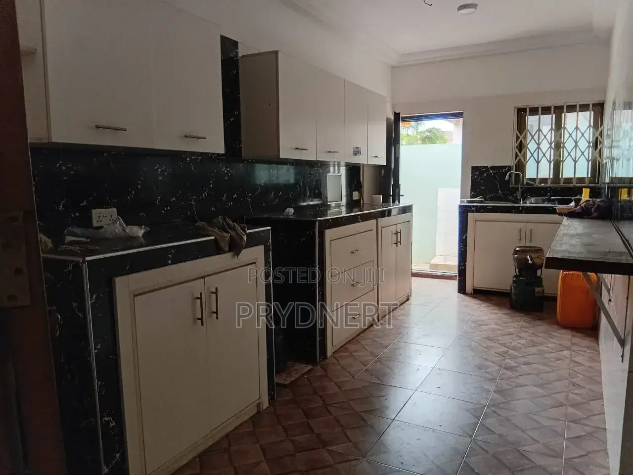 3bdrm House in Dps, Community 25 for rent